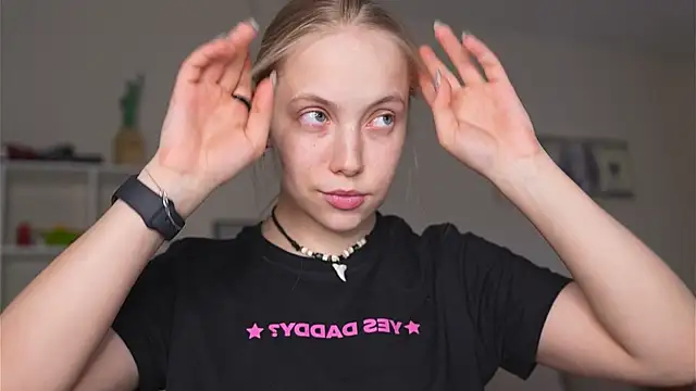 Appr0ved  online show from March 26, 2026, 3:06 pm