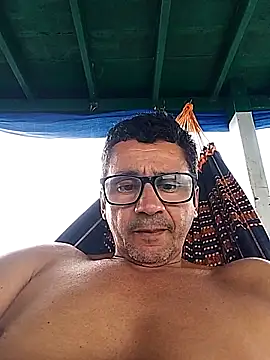 dilduarte26 online show from April 14, 2026, 4:35 pm