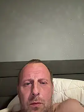 FrankdieSchwuchtel online show from June 10, 2026, 10:52 pm