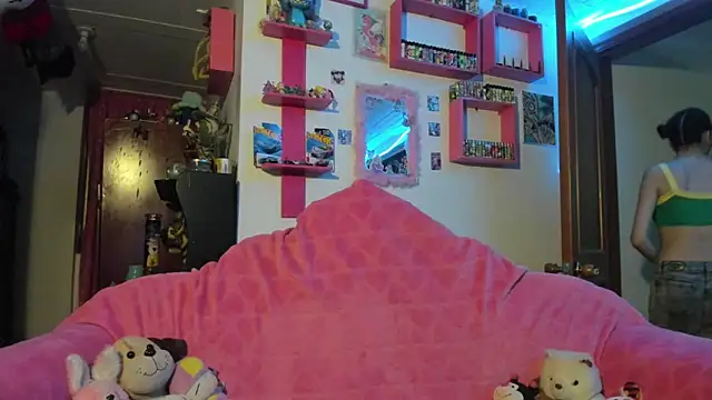 Rebecahart online show from March 15, 2026, 4:18 am