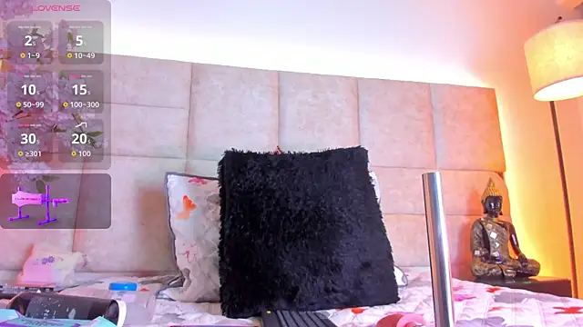 Snapshot of IsabelaRoman chatting on March 30, 2026, 8:43 pm IsabelaRoman online show from March 30, 2026, 8:43 pm