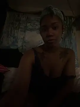 Snapshot of Ebonythroat777 chatting on February 28, 2026, 11:44 am Ebonythroat777 online show from February 28, 2026, 11:44 am