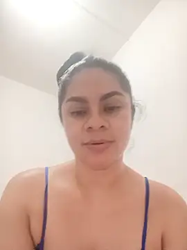 luna pinky online show from March 8, 2026, 2:04 am