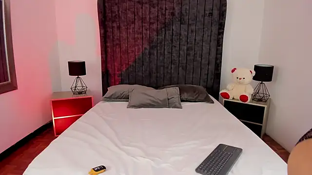 Zoe Banx online show from May 23, 2026, 7:46 am