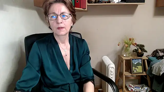 Snapshot of katemodel chatting on February 12, 2026, 8:42 am katemodel online show from February 12, 2026, 8:42 am