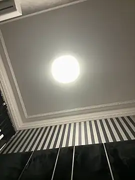 Snapshot of VyxenLissa chatting on March 22, 2026, 10:02 pm VyxenLissa online show from March 22, 2026, 10:02 pm