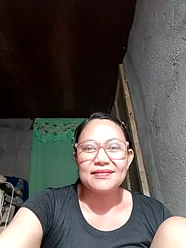 Snapshot of hotpinay_45 chatting on February 4, 2026, 9:59 am hotpinay 45 online show from February 4, 2026, 9:59 am