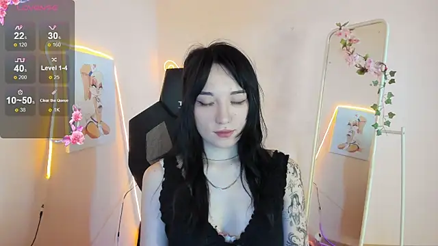 AliceeinWonderlanddd online show from May 16, 2026, 2:19 am
