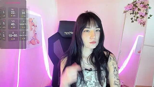 AliceeinWonderlanddd online show from July 15, 2026, 1:44 am