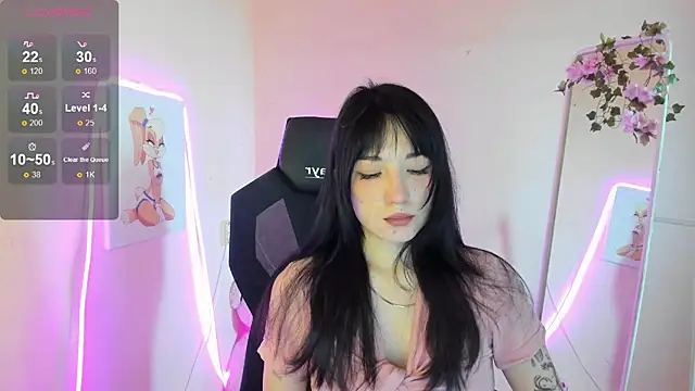 AliceeinWonderlanddd online show from July 19, 2026, 2:26 am