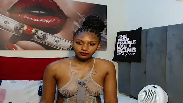 Snapshot of Moreish-06 chatting on March 10, 2026, 5:12 am Moreish-06 online show from March 10, 2026, 5:12 am