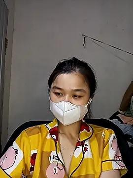 Daisy-lusia2026 online show from April 3, 2026, 2:26 pm