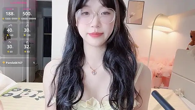Luminous4173 online show from June 18, 2026, 1:04 pm