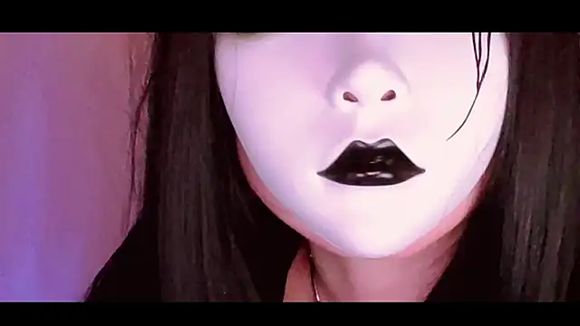 NoirLiliyaa online show from February 27, 2026, 7:03 pm