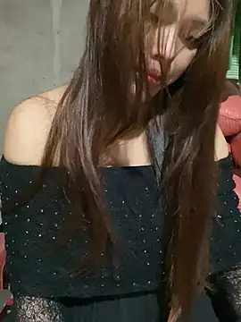 Emxinhka1 online show from May 12, 2026, 1:03 am