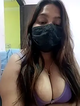 Aliya Hott online show from April 12, 2026, 4:12 pm