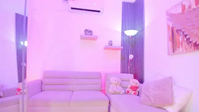 Snapshot of TAHIELA_ chatting on February 21, 2026, 10:38 am TAHIELA online show from February 21, 2026, 10:38 am