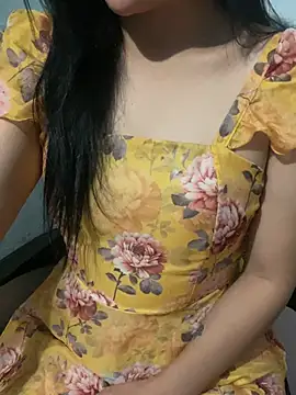 Snapshot of hotgirl-sexy chatting on April 21, 2026, 3:39 pm hotgirl-sexy online show from April 21, 2026, 3:39 pm