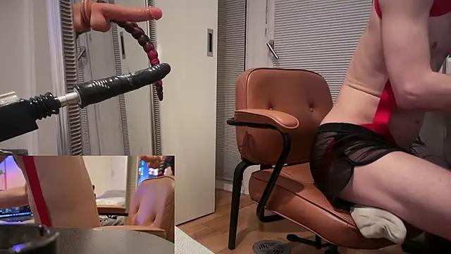 Snapshot of bulge_boy chatting on February 19, 2026, 5:36 am bulge boy online show from February 19, 2026, 5:36 am