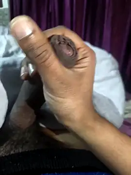 rahul234   online show from February 7, 2026, 6:11 pm