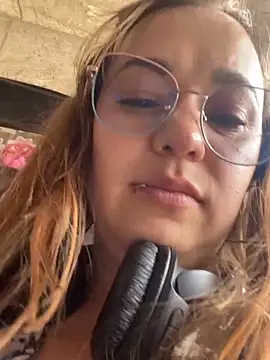 Tammy Parker online show from April 30, 2026, 8:57 pm