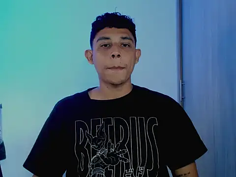nilo2021 online show from April 10, 2026, 2:39 am