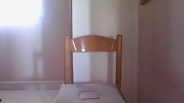 Snapshot of YoungforOld32 chatting on July 1, 2026, 7:32 am YoungforOld32 online show from July 1, 2026, 7:32 am