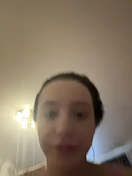 Snapshot of MiaTee chatting on February 18, 2026, 3:57 am MiaTee online show from February 18, 2026, 3:57 am