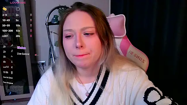 Emiliaaah online show from February 17, 2026, 8:15 pm