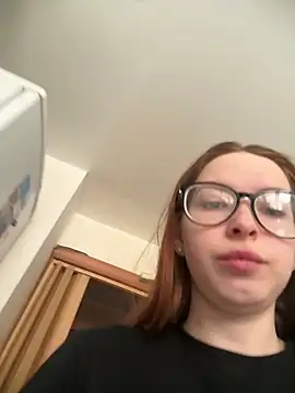 Snapshot of MalliSun chatting on February 21, 2026, 6:47 am MalliSun online show from February 21, 2026, 6:47 am