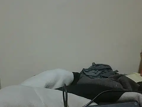 Snapshot of Rethabile211 chatting on February 6, 2026, 12:48 am Rethabile211 online show from February 6, 2026, 12:48 am