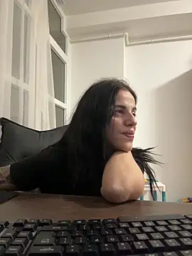 Snapshot of LuxxuryAnne chatting on January 31, 2026, 9:13 pm LuxxuryAnne online show from January 31, 2026, 9:13 pm