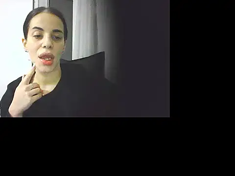 Snapshot of LuxxuryAnne chatting on February 25, 2026, 9:02 pm LuxxuryAnne online show from February 25, 2026, 9:02 pm