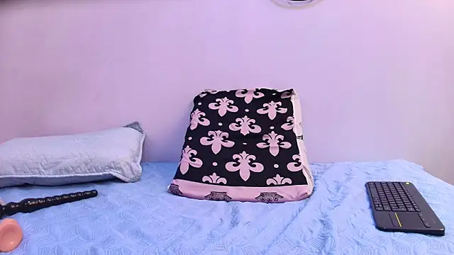 Snapshot of melany_roberts_ chatting on February 12, 2026, 3:12 am melany roberts online show from February 12, 2026, 3:12 am