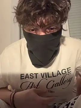 leoooooo88888 online show from March 9, 2026, 11:09 pm