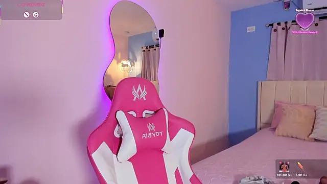 Snapshot of LOU_22_ chatting on February 9, 2026, 12:53 pm LOU 22 online show from February 9, 2026, 12:53 pm