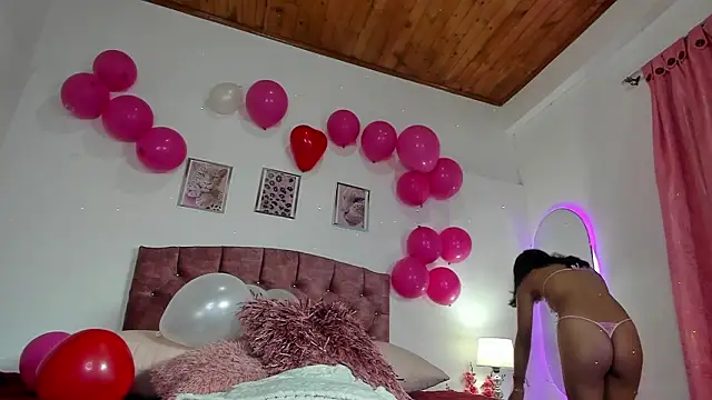 Snapshot of luna_velveth chatting on February 13, 2026, 1:12 am luna velveth online show from February 13, 2026, 1:12 am