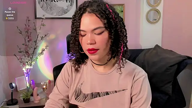 Snapshot of Monic_Bellucci chatting on February 17, 2026, 3:08 pm Monic Bellucci online show from February 17, 2026, 3:08 pm