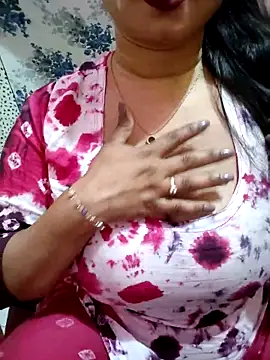 Snapshot of PARI51 chatting on February 26, 2026, 9:14 pm PARI51 online show from February 26, 2026, 9:14 pm