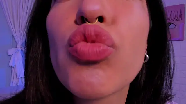 Snapshot of Cleo_Foxx chatting on July 16, 2026, 12:00 pm Cleo Foxx online show from July 16, 2026, 12:00 pm