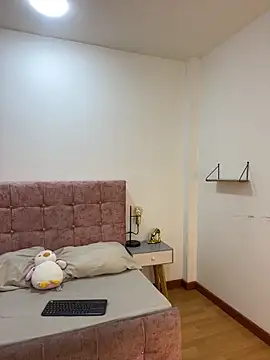 Annie bonnie  online show from March 3, 2026, 11:38 am