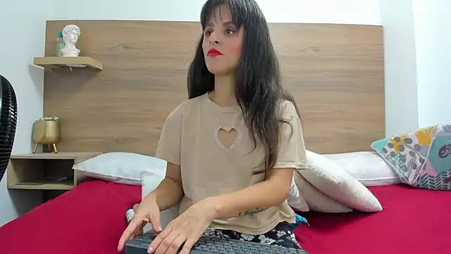 Snapshot of luz-miiaa chatting on February 23, 2026, 11:40 am luz-miiaa online show from February 23, 2026, 11:40 am