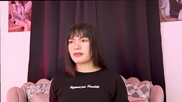 dakotacollins  online show from April 18, 2026, 1:31 am