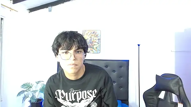 Snapshot of Maecum18 chatting on February 6, 2026, 10:02 pm Maecum18 online show from February 6, 2026, 10:02 pm