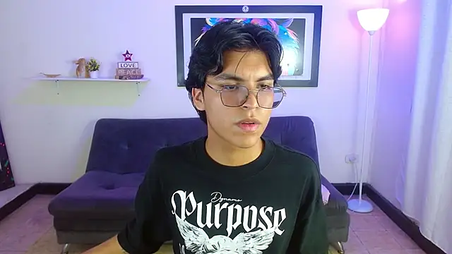 Snapshot of Maecum18 chatting on February 26, 2026, 9:03 pm Maecum18 online show from February 26, 2026, 9:03 pm