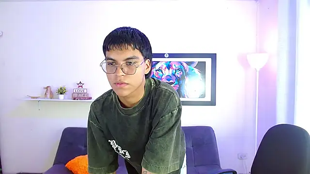 Maecum18 online show from April 6, 2026, 8:43 pm