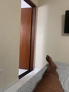 Snapshot of Renataalves chatting on February 7, 2026, 10:41 am Renataalves online show from February 7, 2026, 10:41 am