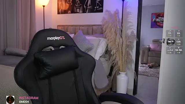 eimi spacee online show from February 10, 2026, 8:57 pm