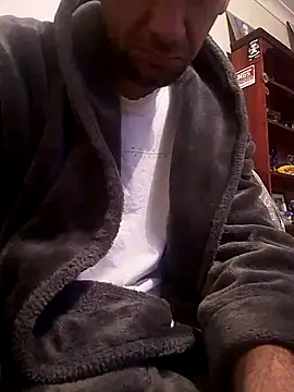 Snapshot of letzplay86 chatting on April 8, 2026, 3:45 pm letzplay86 online show from April 8, 2026, 3:45 pm