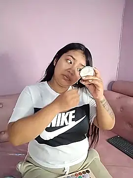 Noa Baker online show from April 17, 2026, 12:30 pm